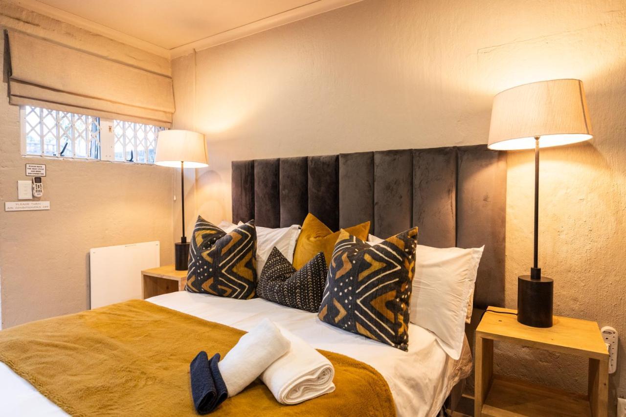 Fever Tree Guesthouse ฮิลเครสต์ ภายนอก รูปภาพ