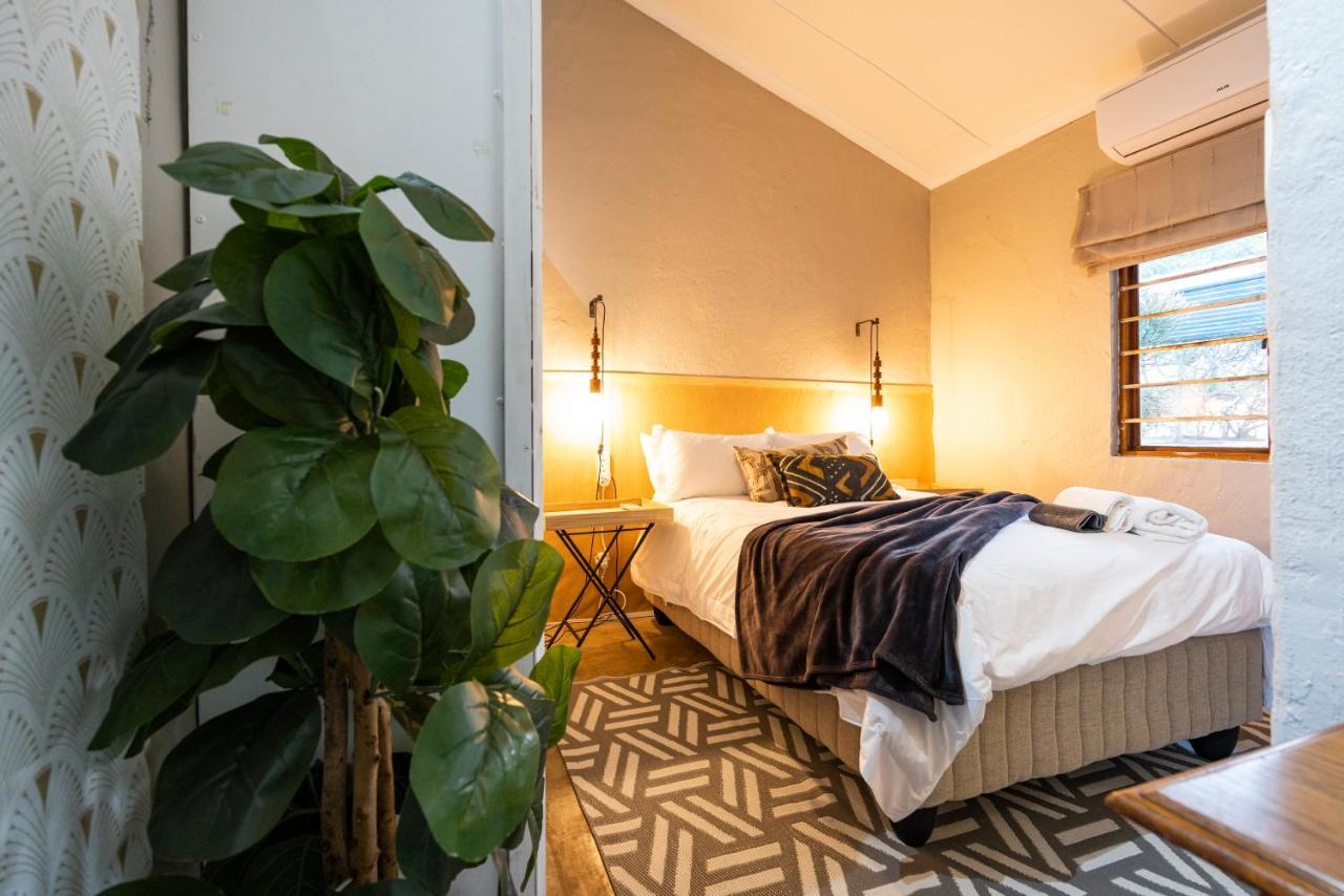 Fever Tree Guesthouse ฮิลเครสต์ ภายนอก รูปภาพ