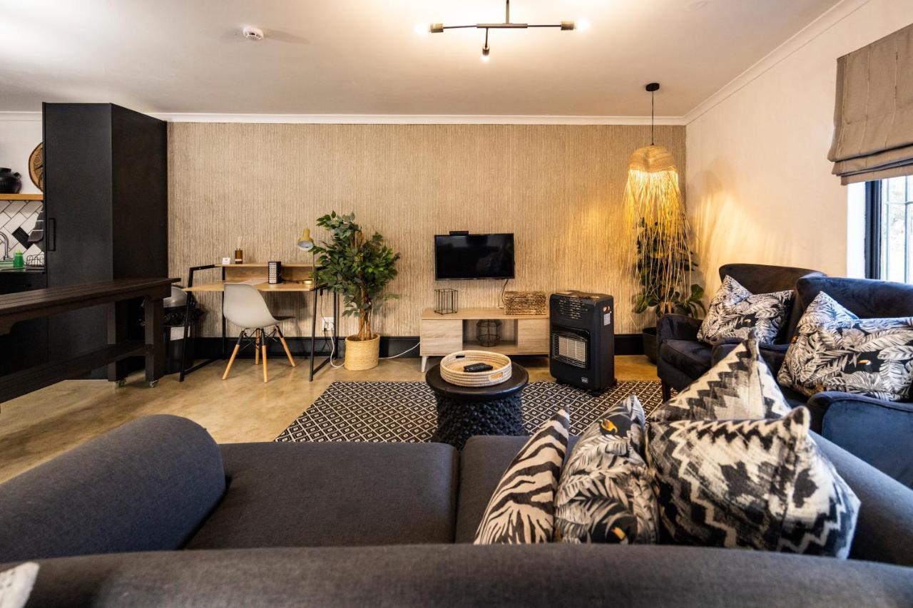 Fever Tree Guesthouse ฮิลเครสต์ ภายนอก รูปภาพ