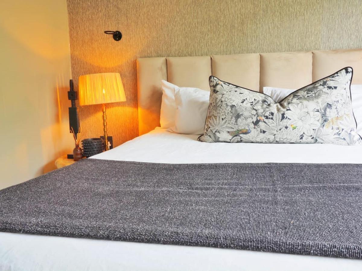 Fever Tree Guesthouse ฮิลเครสต์ ภายนอก รูปภาพ