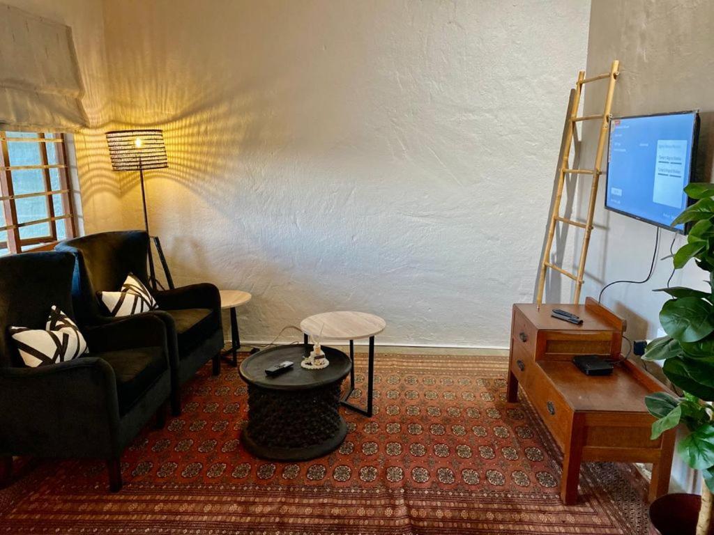 Fever Tree Guesthouse ฮิลเครสต์ ภายนอก รูปภาพ